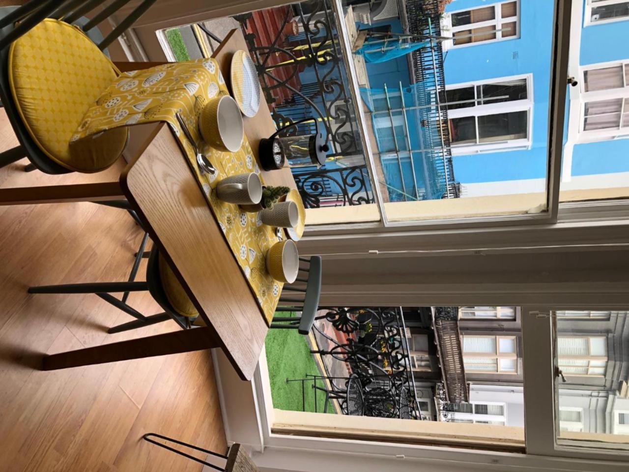 Striking Seaside One Bed Balcony Flat In Brighton Exterior photo